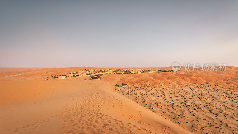 沙漠绿洲全景图Rub' al Khali沙漠沙丘阿布扎比